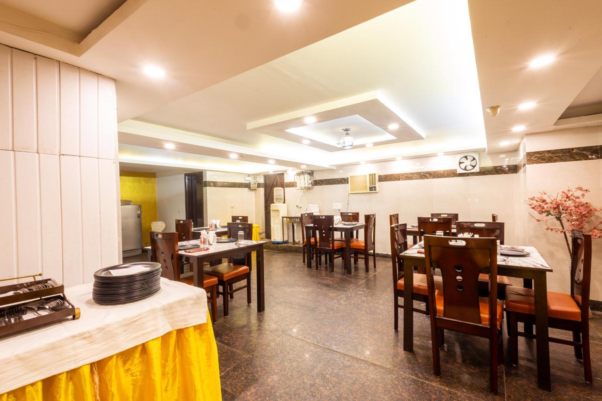 Hotel The Gold Inn - Karol Bagh Delhi Eksteriør billede