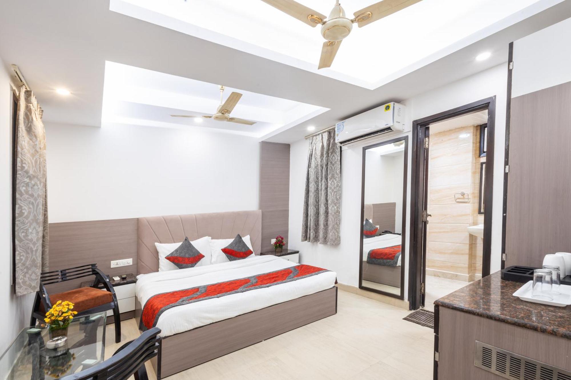 Hotel The Gold Inn - Karol Bagh Delhi Eksteriør billede