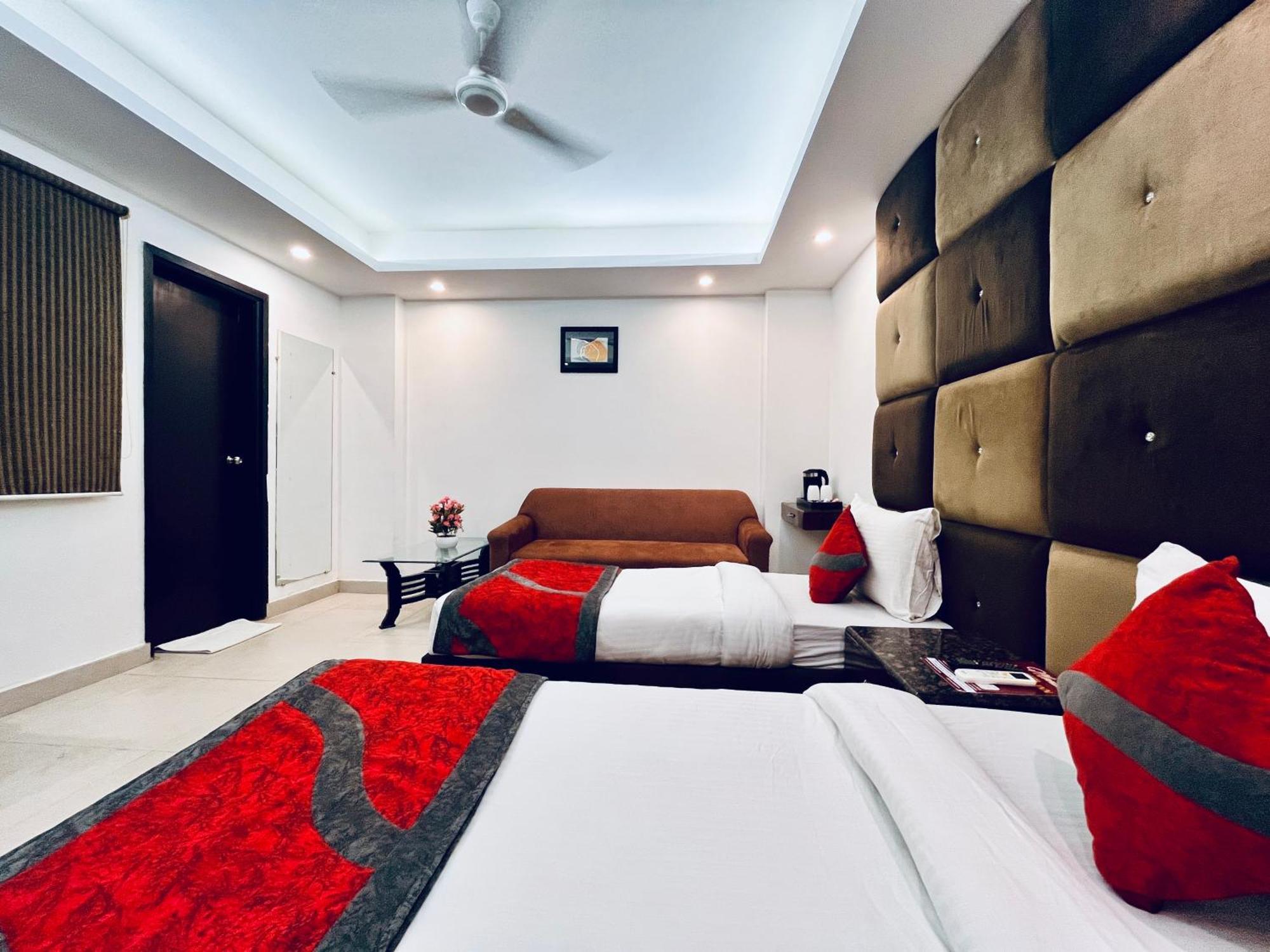 Hotel The Gold Inn - Karol Bagh Delhi Eksteriør billede