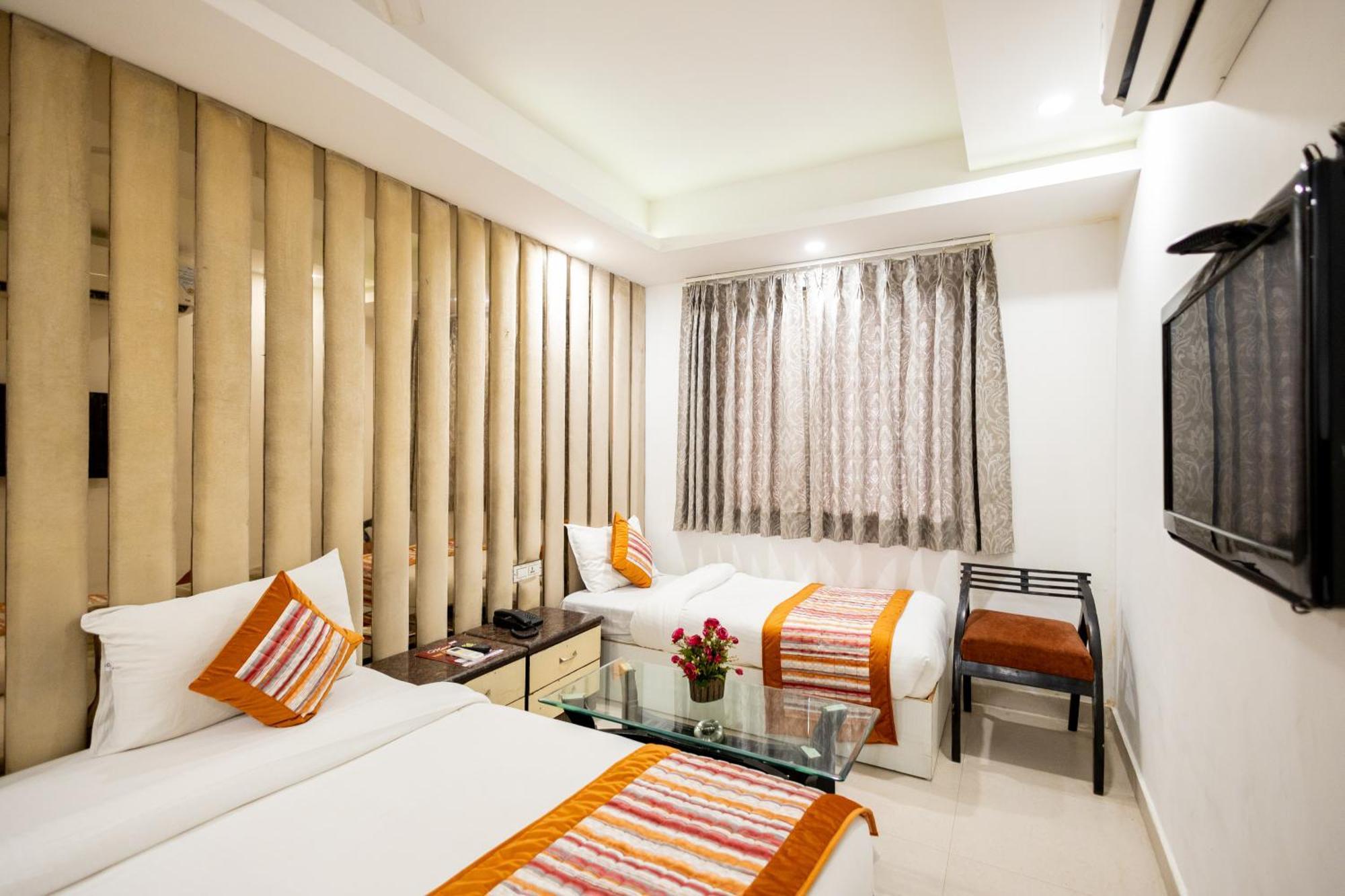 Hotel The Gold Inn - Karol Bagh Delhi Eksteriør billede